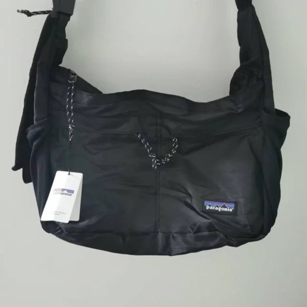Patagonia Black Crossbody Bag - Picture 3 of 5